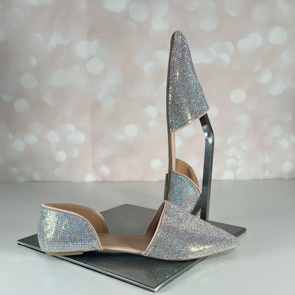 AKIRA Elegant Rhinestoned Women's Flats Size 8